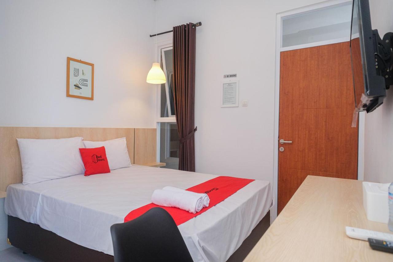 Reddoorz Syariah @ Tlogosari Semarang Hotel Alastuwo Екстериор снимка