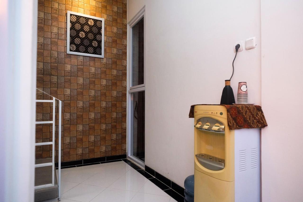 Reddoorz Syariah @ Tlogosari Semarang Hotel Alastuwo Екстериор снимка