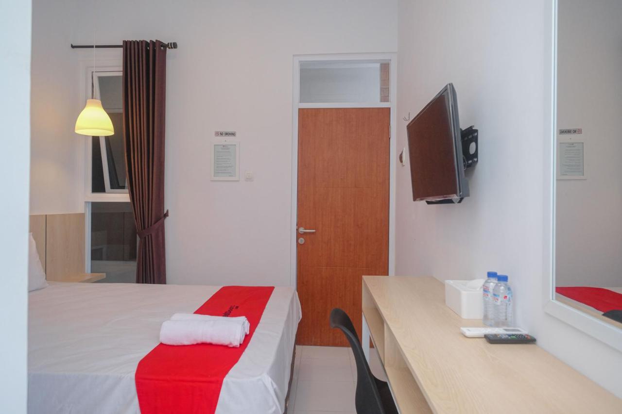 Reddoorz Syariah @ Tlogosari Semarang Hotel Alastuwo Екстериор снимка