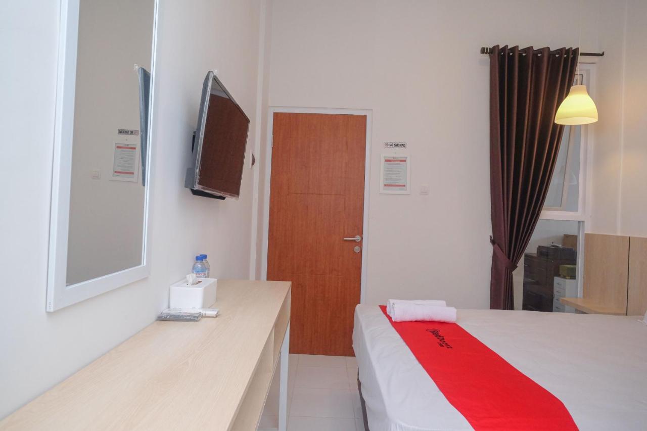 Reddoorz Syariah @ Tlogosari Semarang Hotel Alastuwo Екстериор снимка
