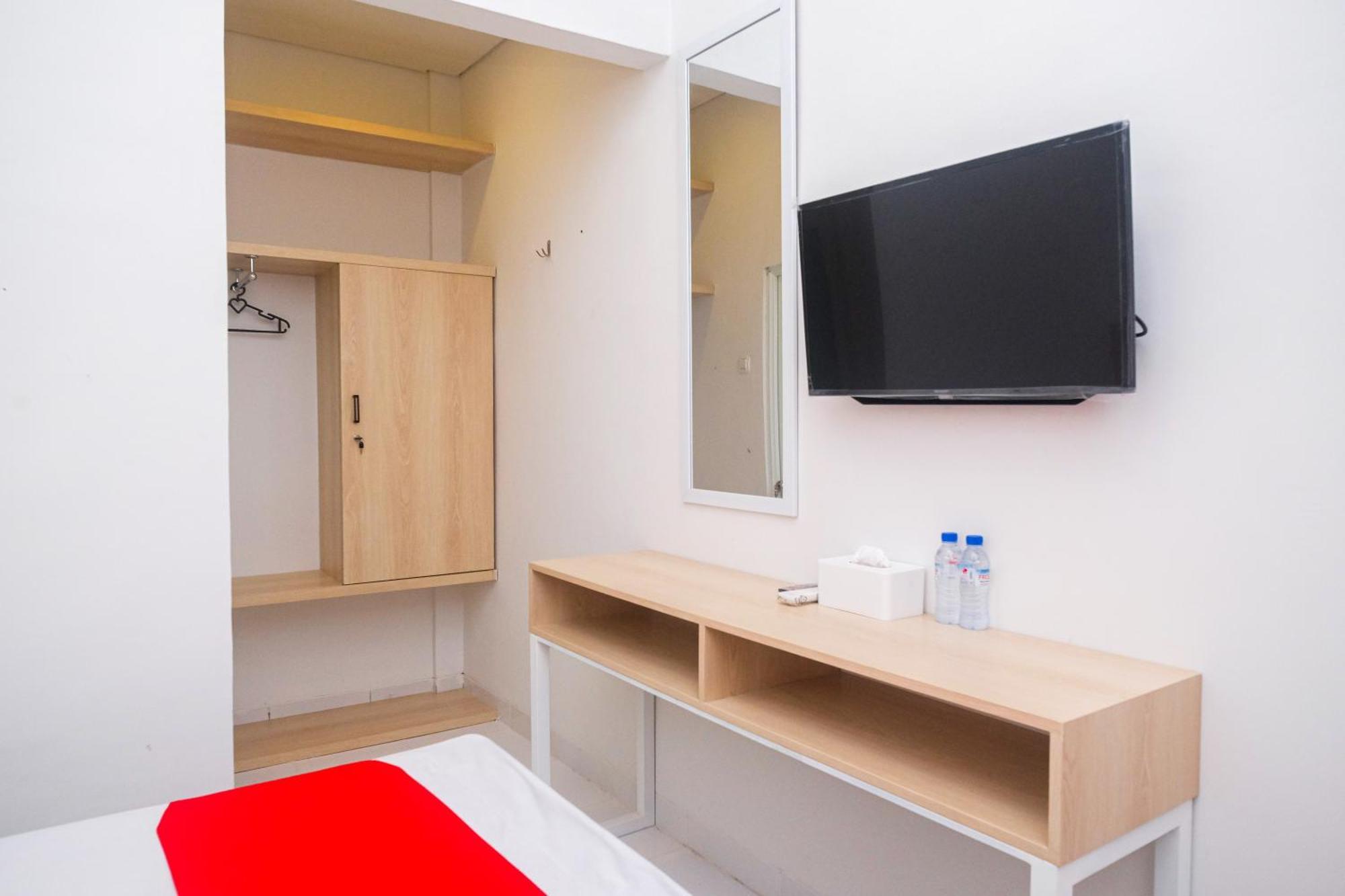 Reddoorz Syariah @ Tlogosari Semarang Hotel Alastuwo Екстериор снимка